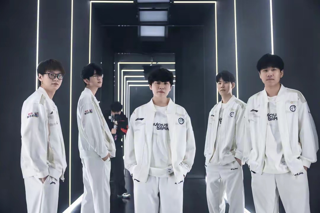 对阵自由人 对阵自由人