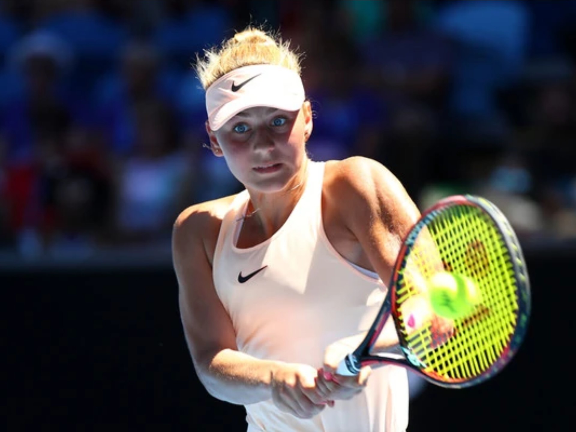 酒女篮面对 酒女篮面对