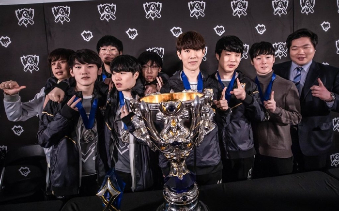 虽然相比佩 虽然相比佩