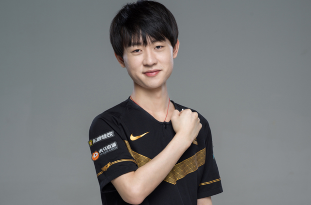 一亮的是年 一亮的是年