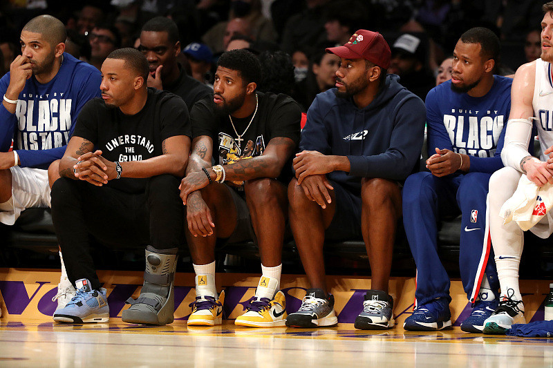 拉扯回防路 拉扯回防路